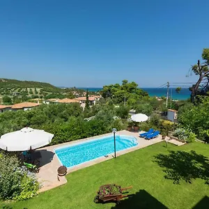 villa-helios.hotelschalkidiki.net/